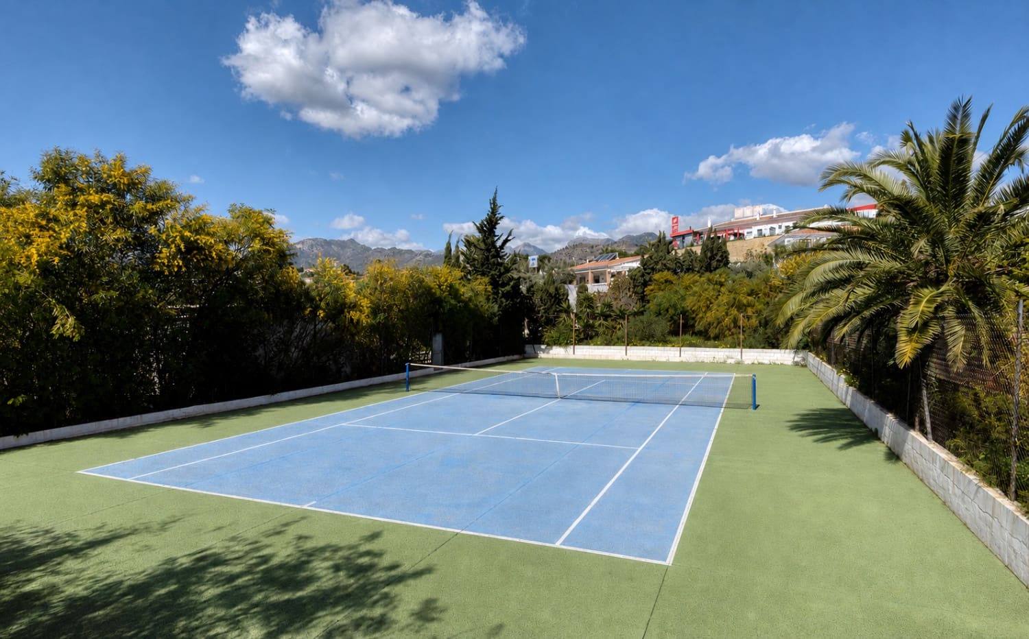 4 soveværelse Byhus til salg i Nerja med swimmingpool - € 525.000 (Ref: 9972789)