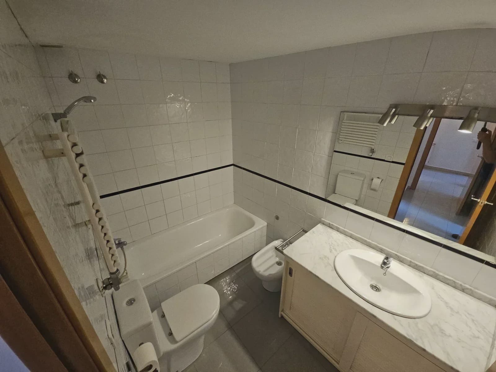 3 slaapkamer Flat te koop in Gerona stad met zwembad garage - € 299.000 (Ref: 10088926)