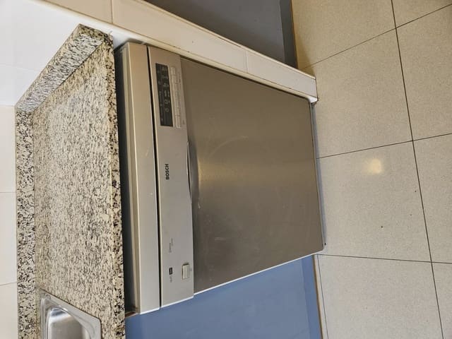 3 slaapkamer Flat te koop in Gerona stad met zwembad garage - € 299.000 (Ref: 10088926)