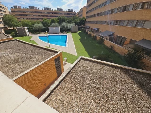 3 slaapkamer Flat te koop in Gerona stad met zwembad garage - € 299.000 (Ref: 10088926)