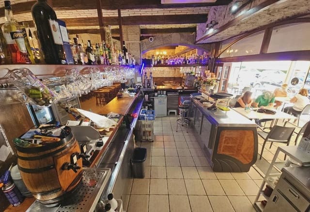 Local Commercial à vendre à Blanes - 700 000 € (Ref: 10090126)