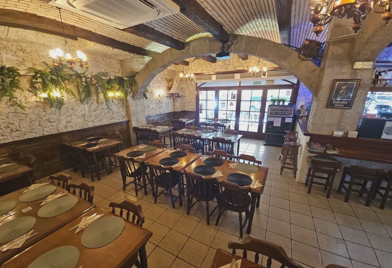 Commercieel te koop in Blanes - € 700.000 (Ref: 10090126)