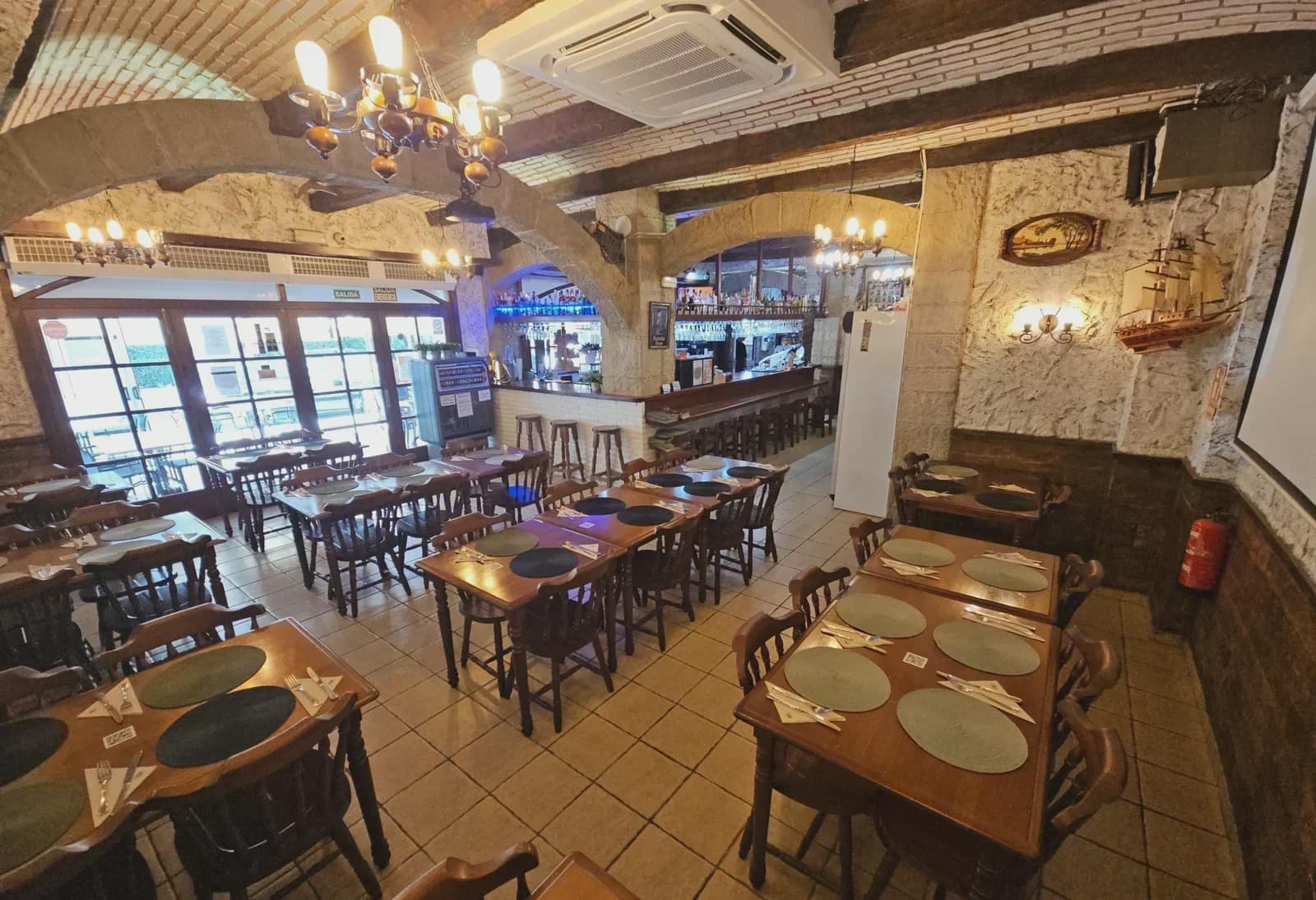 Commercieel te koop in Blanes - € 700.000 (Ref: 10090126)