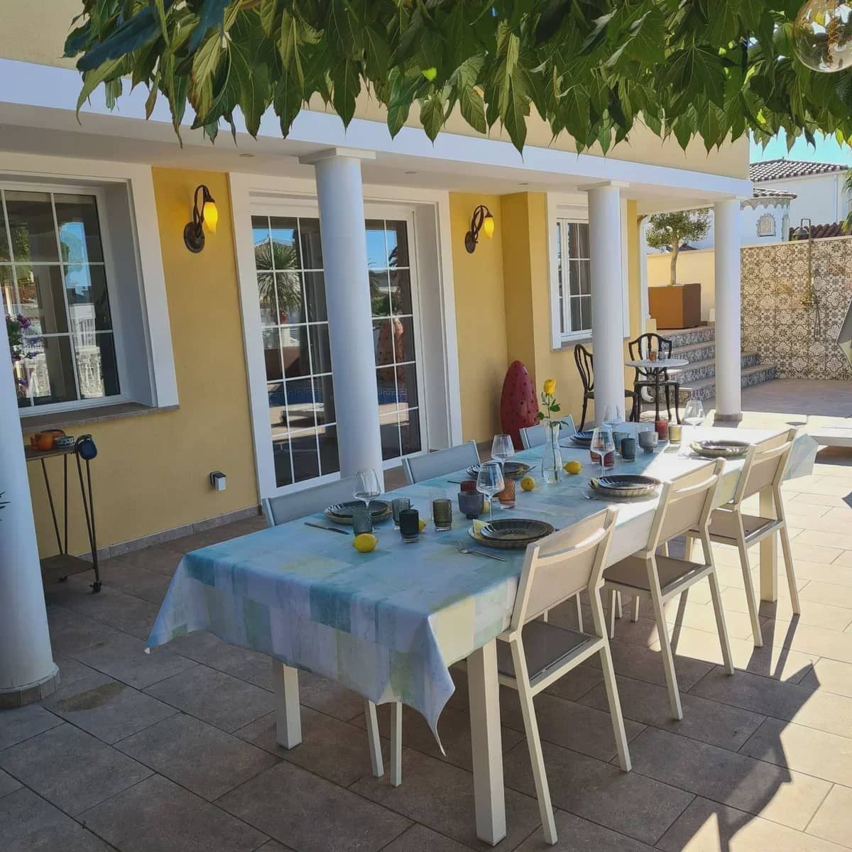 4 bedroom Townhouse for sale in Empuriabrava with pool - € 1,085,000 (Ref: 10104264)