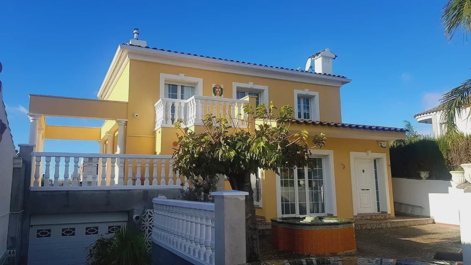 4 bedroom Townhouse for sale in Empuriabrava with pool - € 1,085,000 (Ref: 10104264)