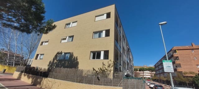 2 bedroom Flat for sale in Fenals, Lloret de Mar with garage - € 279,000 (Ref: 9645678)