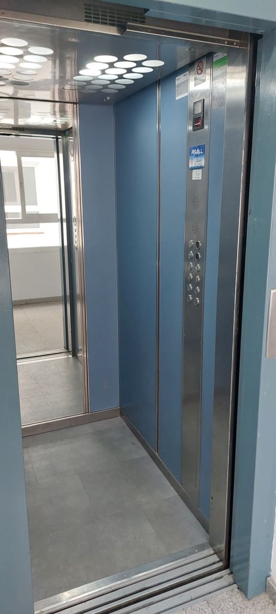 2 makuuhuone Asunto myytävänä paikassa Lloret de Mar mukana uima-altaan - 279 000 € (Ref: 9645679)