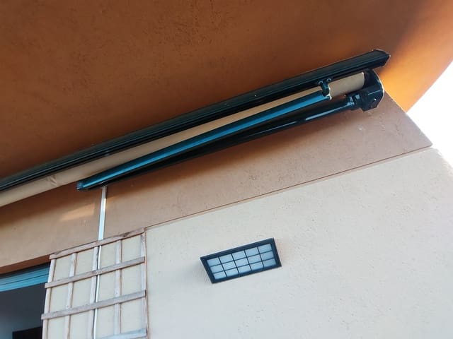 Piso de 1 habitación en Navata en venta con piscina garaje - 279.000 € (Ref: 9645680)