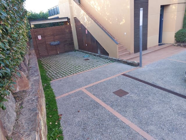 1 bedroom Flat for sale in Navata with pool garage - € 279,000 (Ref: 9645680)