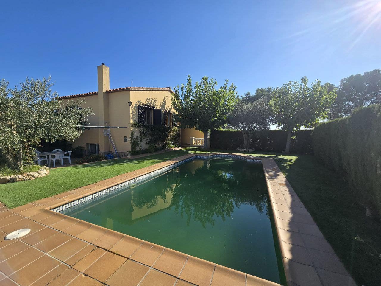 6 quarto Moradia para venda em Begur com piscina garagem - 650 000 € (Ref: 9645682)