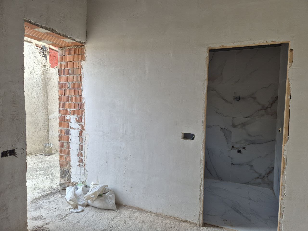 Casa de 4 habitaciones en La Cellera de Ter en venta - 215.000 € (Ref: 9645683)