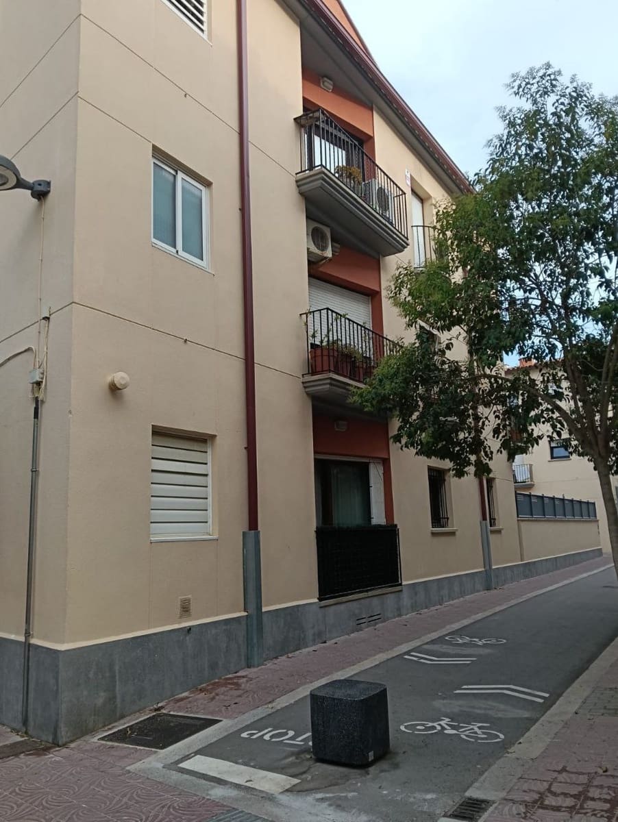 Flat for sale in Sant Joan de Palamos with pool garage - € 283,000 (Ref: 9645684)