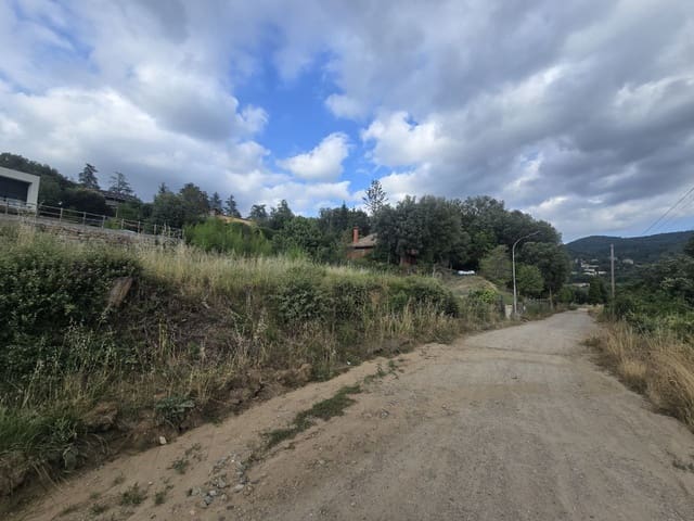 Grunde uden byggetilladelser til salg i Viladrau - € 139.000 (Ref: 9645686)