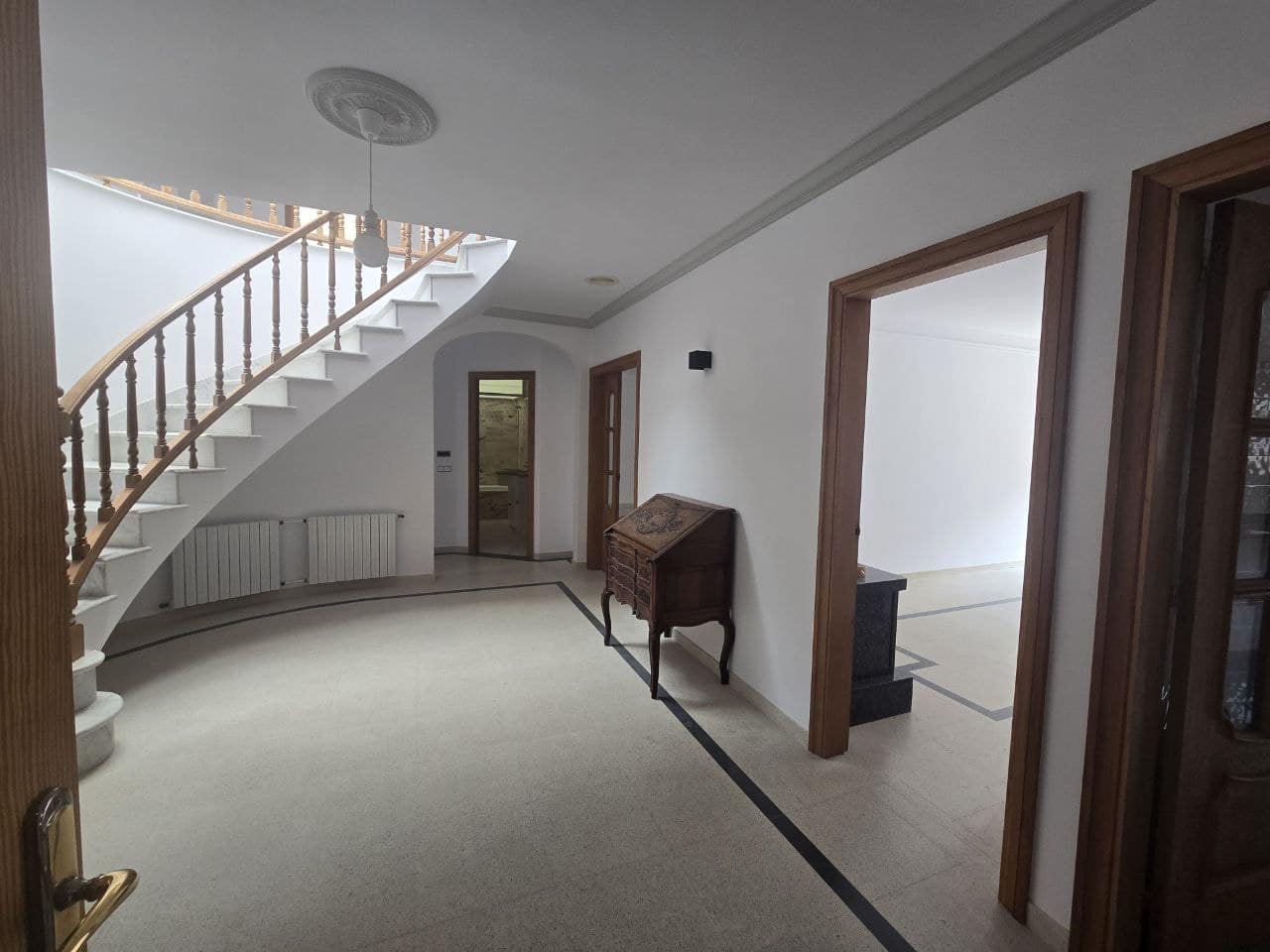 6 makuuhuone Huvila myytävänä paikassa Angles mukana 
autotalli - 420 000 € (Ref: 9645688)