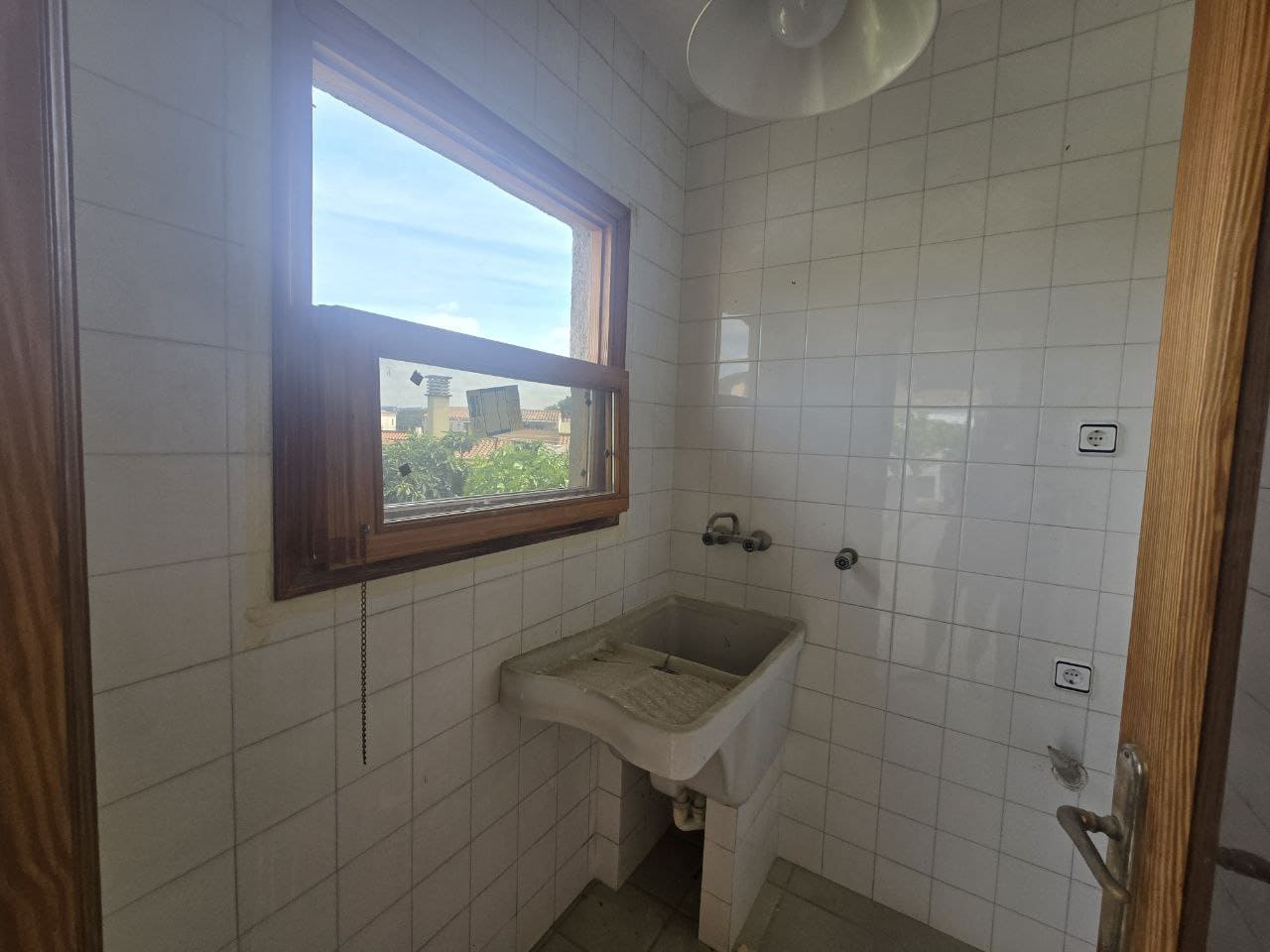 6 makuuhuone Huvila myytävänä paikassa Angles mukana 
autotalli - 420 000 € (Ref: 9645688)