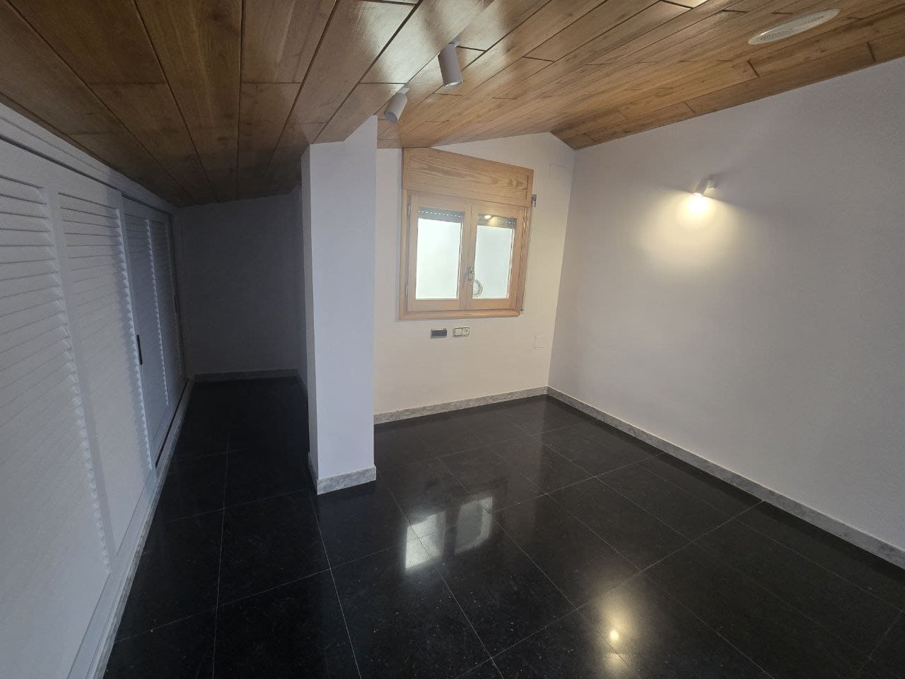 6 makuuhuone Huvila myytävänä paikassa Angles mukana 
autotalli - 420 000 € (Ref: 9645688)