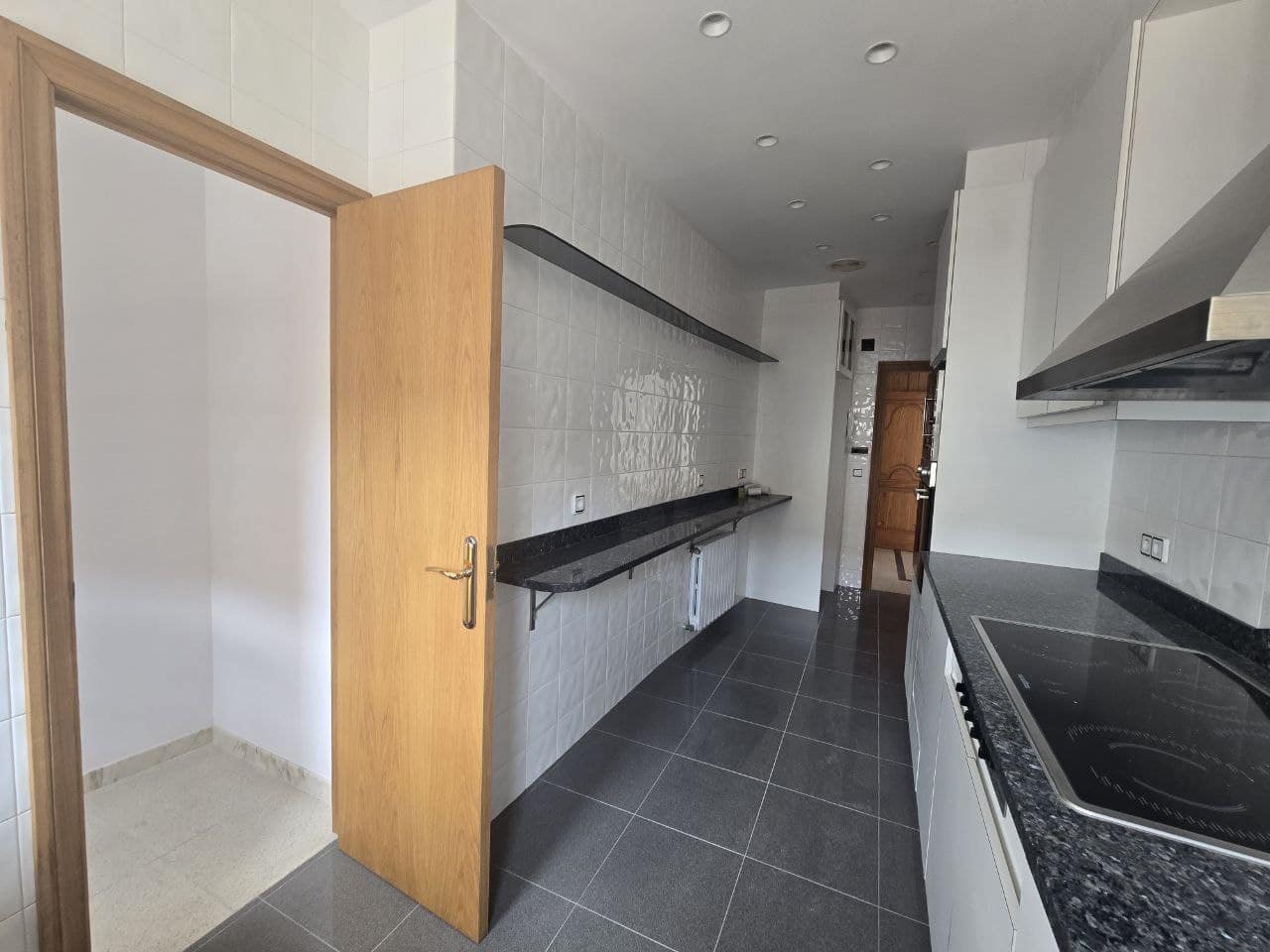 6 makuuhuone Huvila myytävänä paikassa Angles mukana 
autotalli - 420 000 € (Ref: 9645688)