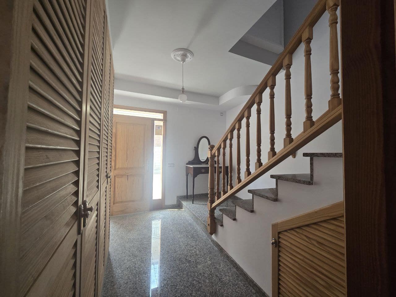 6 makuuhuone Huvila myytävänä paikassa Angles mukana 
autotalli - 420 000 € (Ref: 9645688)