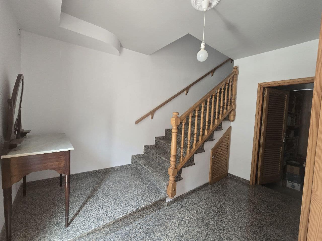 6 makuuhuone Huvila myytävänä paikassa Angles mukana 
autotalli - 420 000 € (Ref: 9645688)