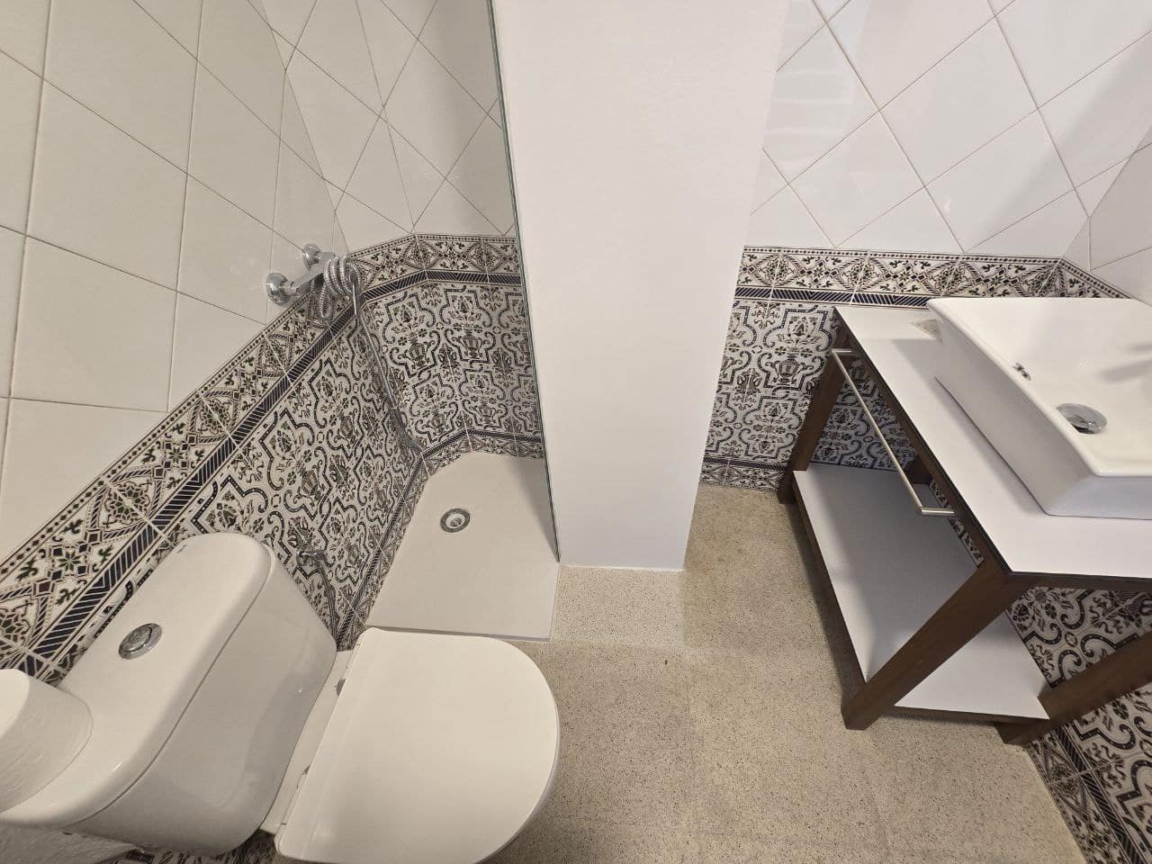 6 makuuhuone Huvila myytävänä paikassa Angles mukana 
autotalli - 420 000 € (Ref: 9645688)