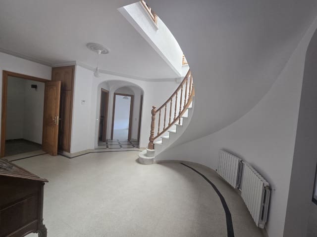 6 makuuhuone Huvila myytävänä paikassa Anglès mukana 
autotalli - 420 000 € (Ref: 9645688)