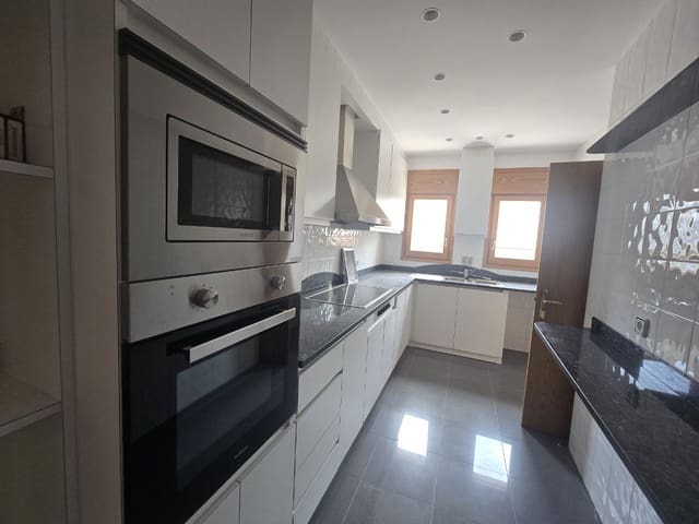 6 makuuhuone Huvila myytävänä paikassa Anglès mukana 
autotalli - 420 000 € (Ref: 9645688)