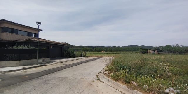 Ubebygd land til salgs i Bescanó - € 195 000 (Ref: 9645690)