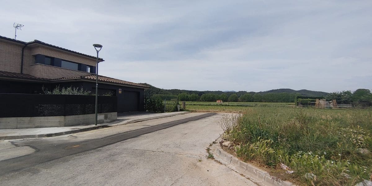 Teren niezagospodarowany na sprzedaż w Bescano - 195 000 € (Ref: 9645690)