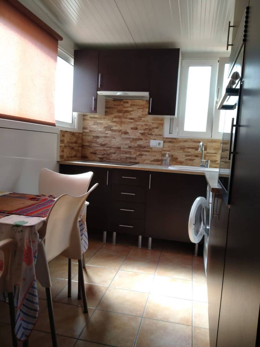 Commercial for sale in L'Escala - € 350,000 (Ref: 9645692)