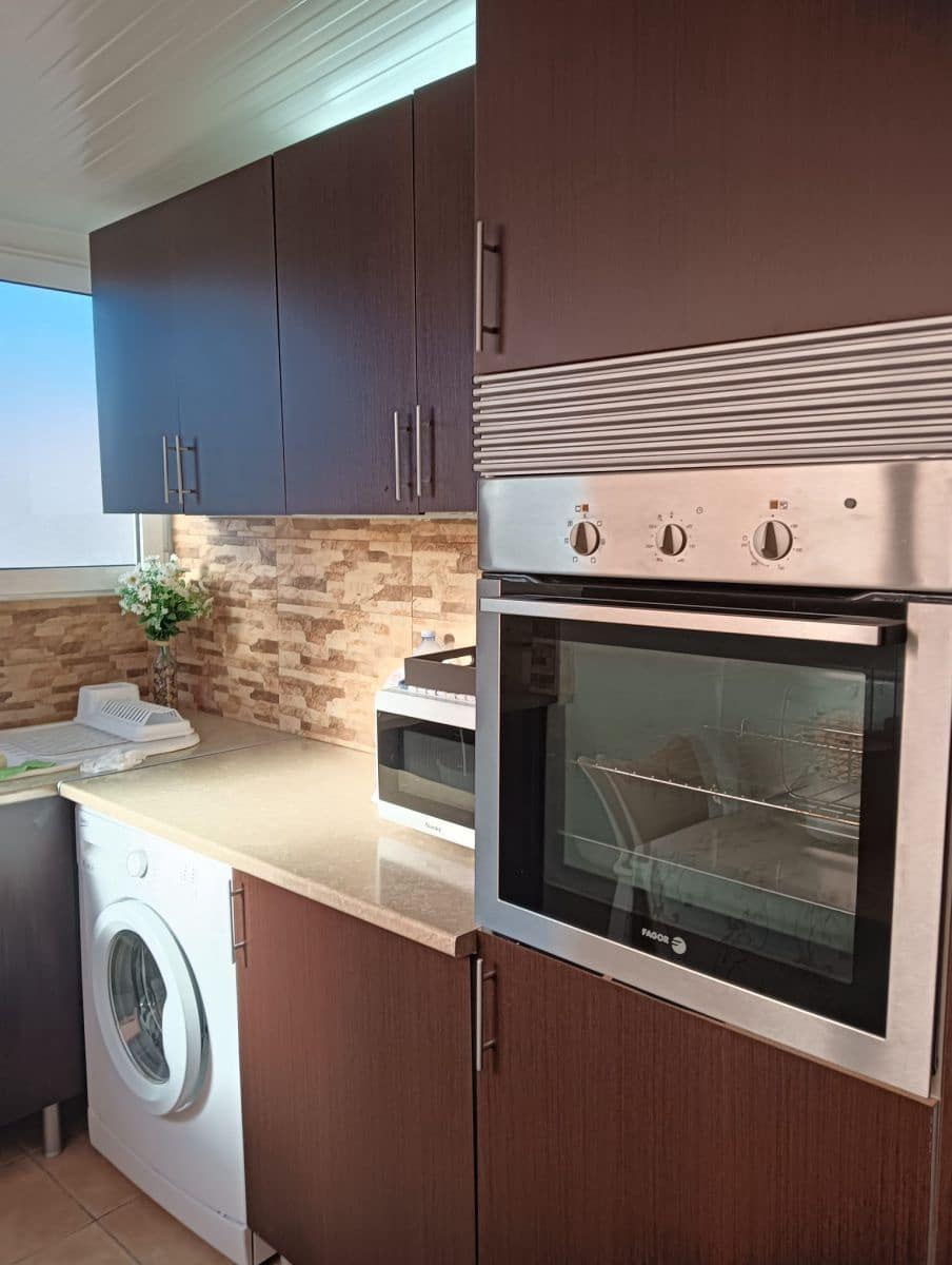 Commercial for sale in L'Escala - € 350,000 (Ref: 9645692)