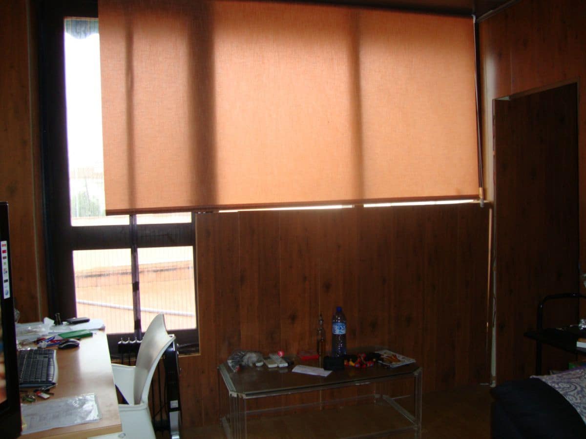 Commercial for sale in L'Escala - € 350,000 (Ref: 9645692)