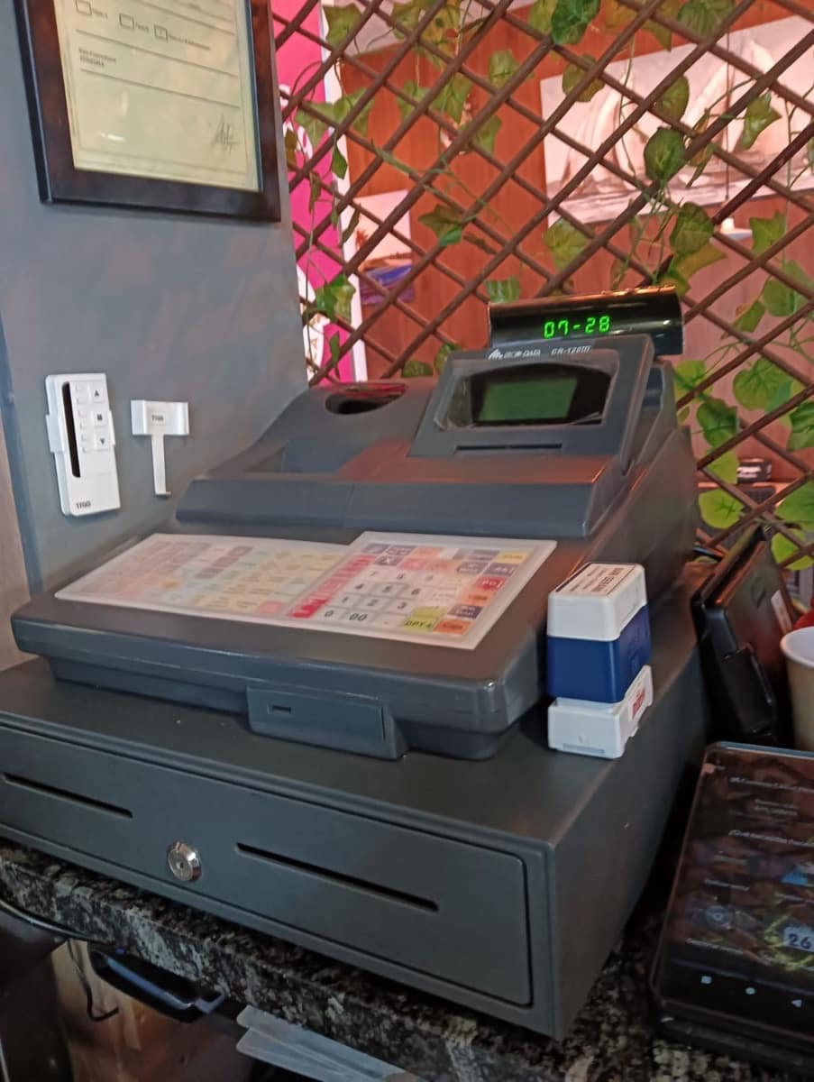 Commercial for sale in L'Escala - € 350,000 (Ref: 9645692)