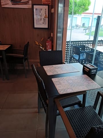 Commercieel te koop in L'Escala - € 350.000 (Ref: 9645692)