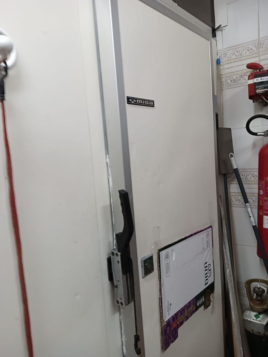 Commercieel te koop in L'Escala - € 350.000 (Ref: 9645692)