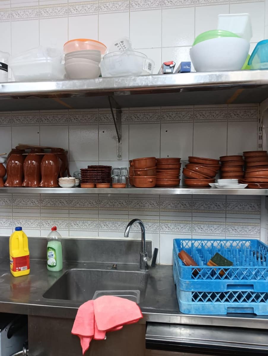 Commercieel te koop in L'Escala - € 350.000 (Ref: 9645692)