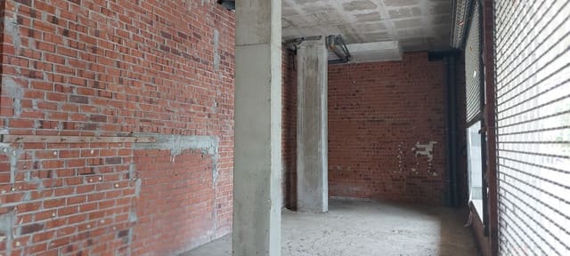 Comercial para venda em Girona cidade - 120 000 € (Ref: 9645693)