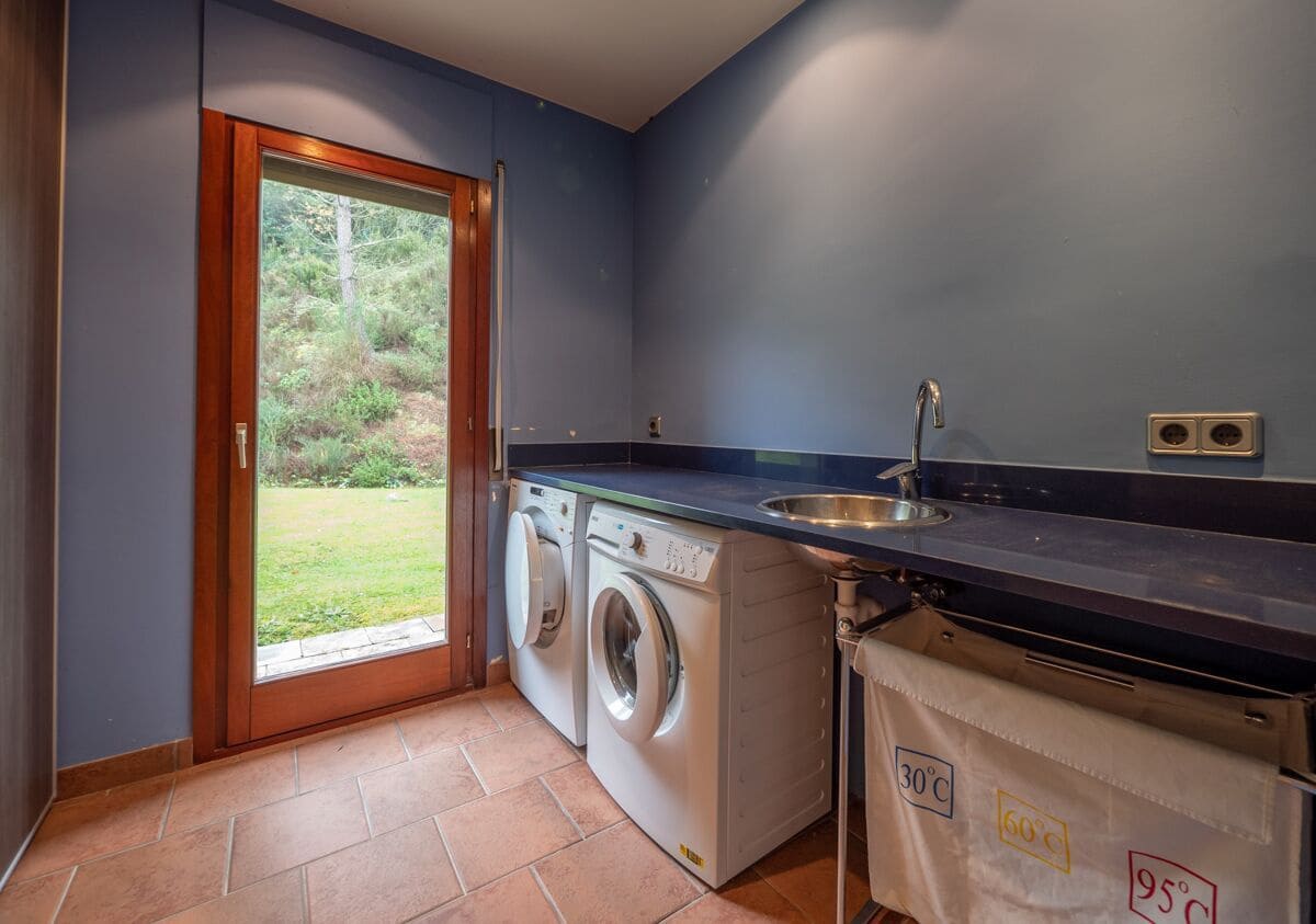 4 Zimmer Villa zu verkaufen in Bescano mit Garage - 1.090.000 € (Ref: 9645695)