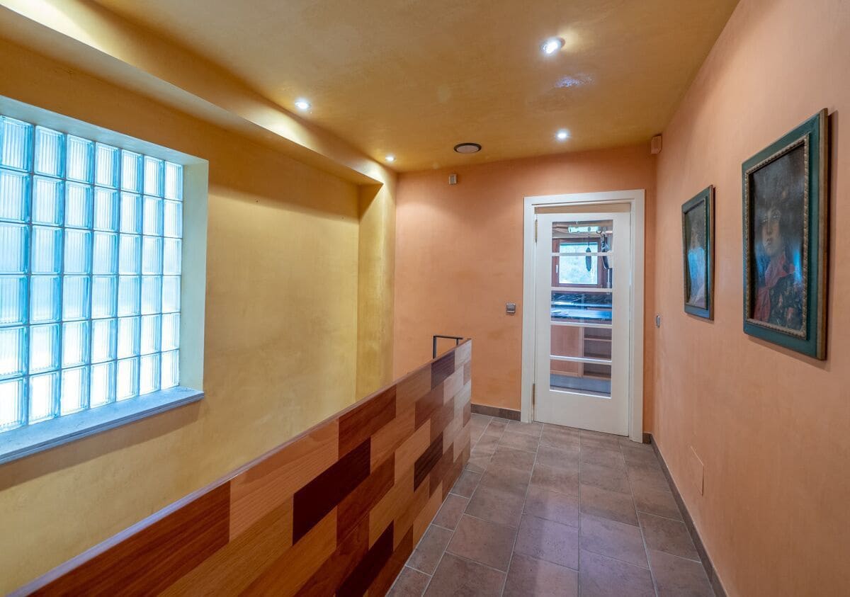 4 Zimmer Villa zu verkaufen in Bescano mit Garage - 1.090.000 € (Ref: 9645695)