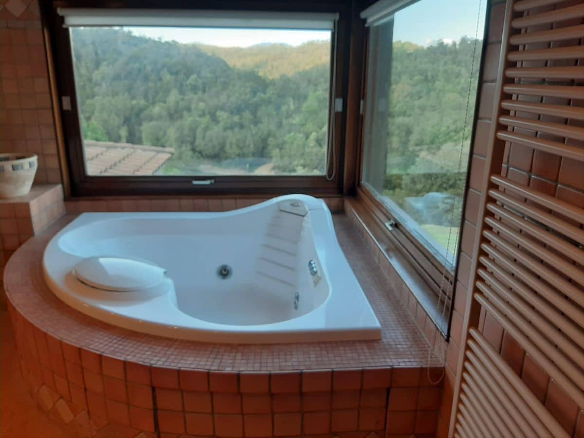 4 Zimmer Villa zu verkaufen in Bescano mit Garage - 1.090.000 € (Ref: 9645695)