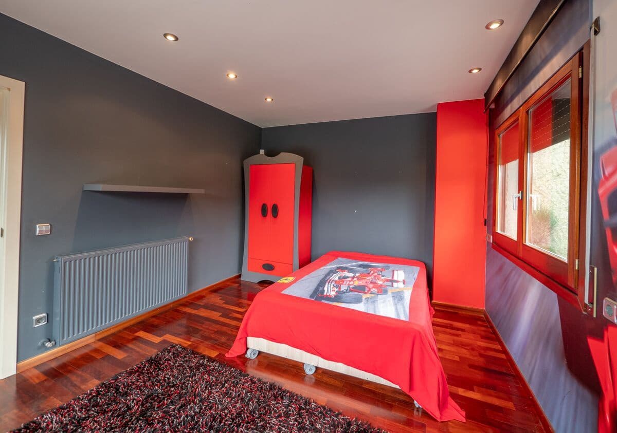 4 Zimmer Villa zu verkaufen in Bescano mit Garage - 1.090.000 € (Ref: 9645695)