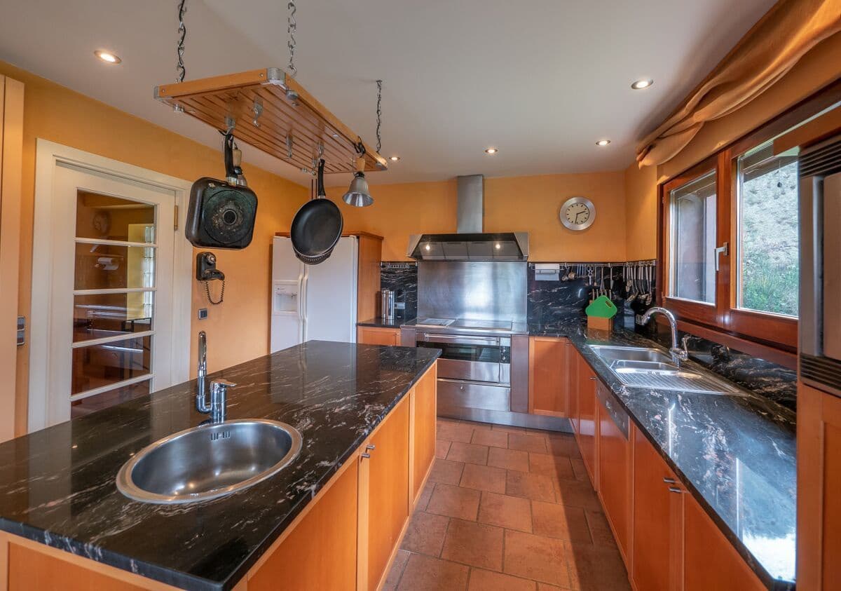 4 Zimmer Villa zu verkaufen in Bescano mit Garage - 1.090.000 € (Ref: 9645695)