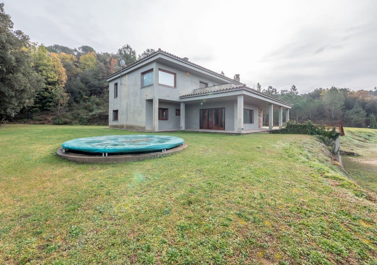 4 Zimmer Villa zu verkaufen in Bescano mit Garage - 1.090.000 € (Ref: 9645695)