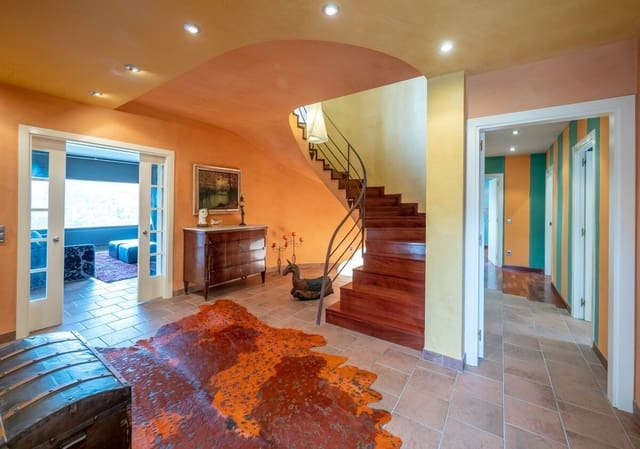 4 Zimmer Villa zu verkaufen in Bescanó mit Garage - 1.090.000 € (Ref: 9645695)