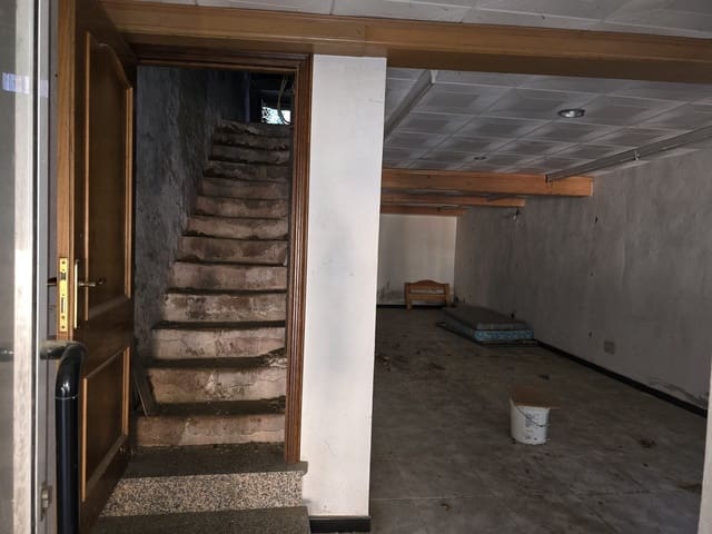 Omakotitalo myytävänä paikassa Osor - 99 000 € (Ref: 9645696)