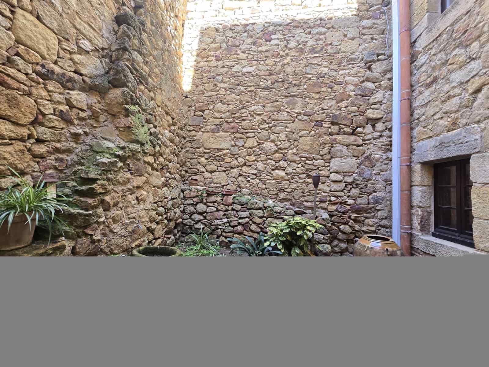 3 soveværelse Finca/Landehus til salg i Pals med garage - € 525.000 (Ref: 9645698)