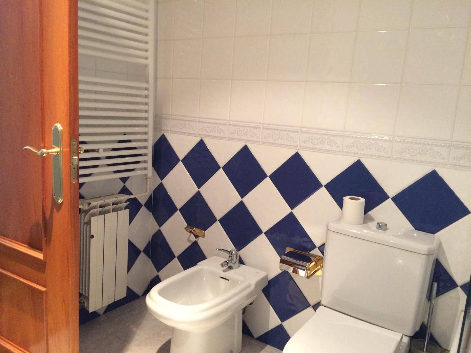 4 sovrum Hus till salu i Girona stad med pool garage - 799 000 € (Ref: 9645699)