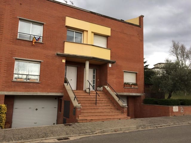 Casa de 4 habitaciones en Girona ciudad en venta con piscina garaje - 799.000 € (Ref: 9645699)