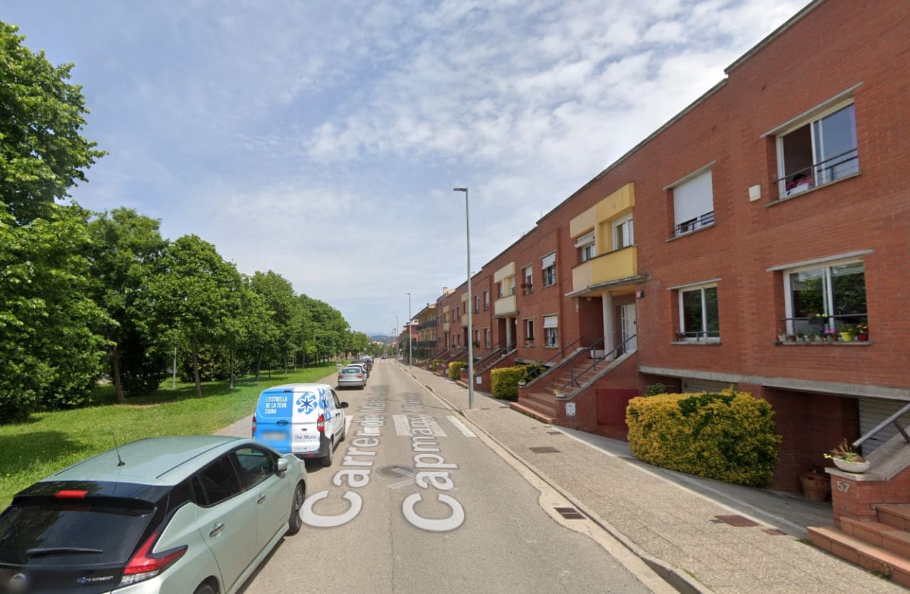 4 makuuhuone Omakotitalo myytävänä paikassa Girona kaupunki mukana uima-altaan 
autotalli - 799 000 € (Ref: 9645699)