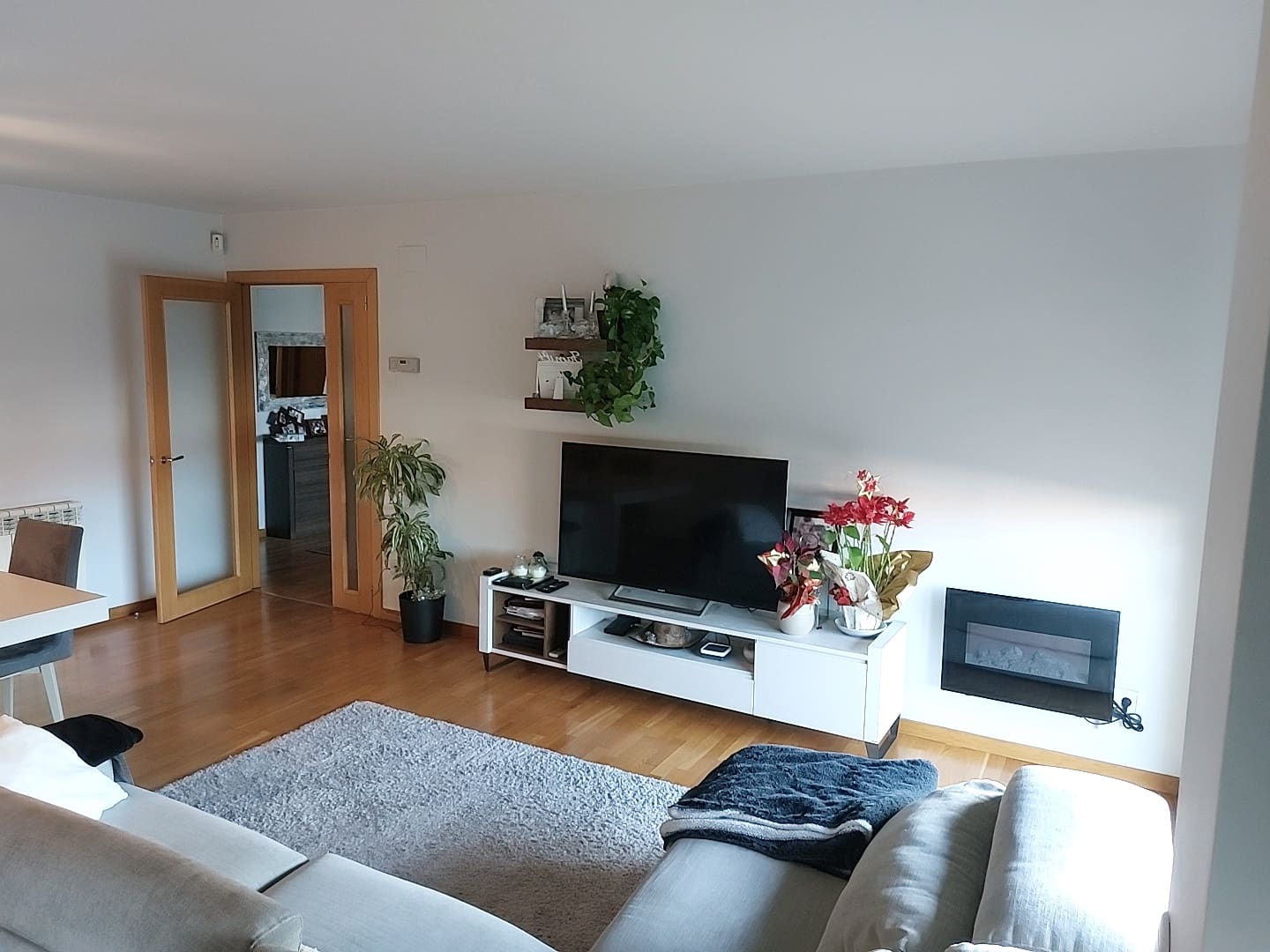 4 soveværelse Lejlighed til leje i Girona by med swimmingpool - € 1.950 (Ref: 9645700)