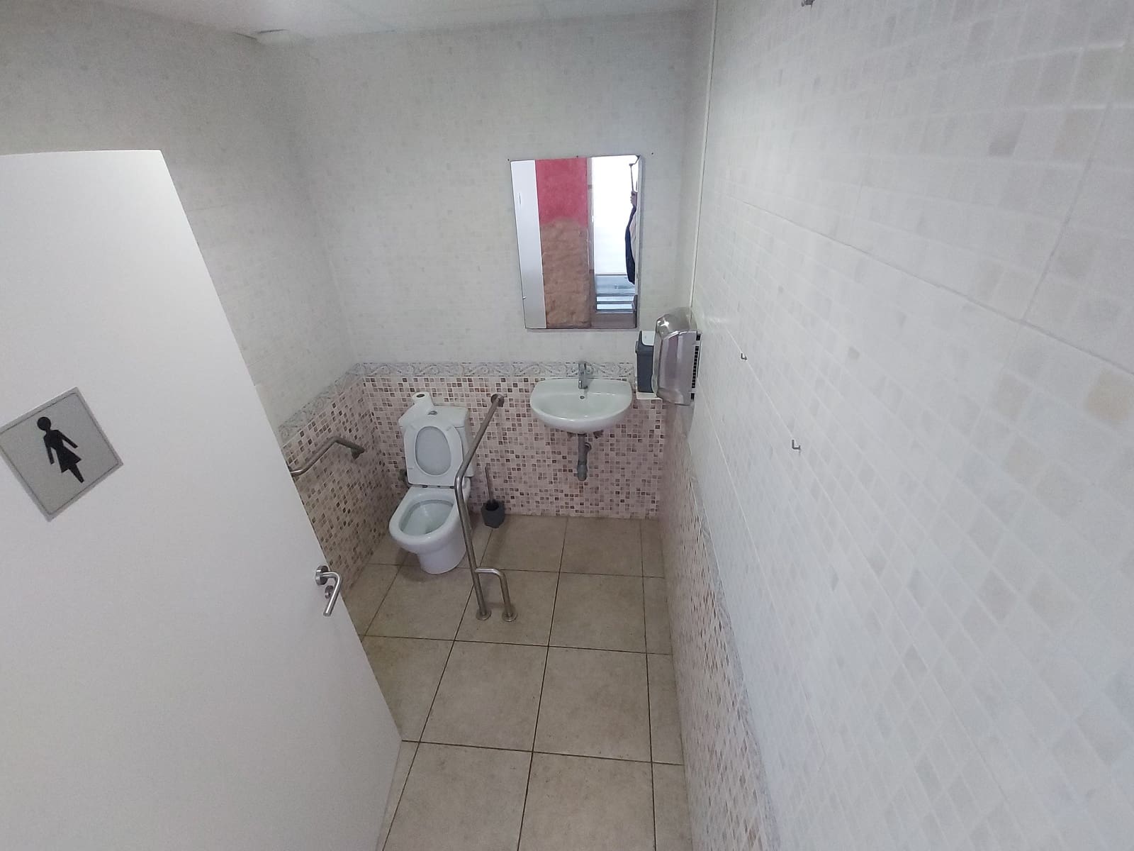 Kaupallinen myytävänä paikassa Sant Joan de Palamos mukana 
autotalli - 320 000 € (Ref: 9646314)